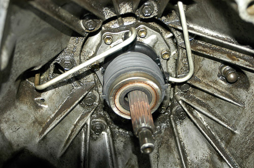 Jeep internal hydraulic clutch slave cylinder.